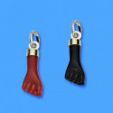 Colgante oro 18 ktes. puño rojo tapon 3 mm